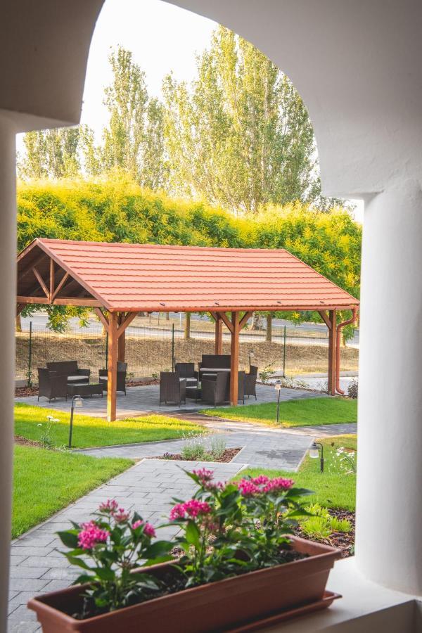 Vitorlás Vendégház Révfülöp Exterior foto